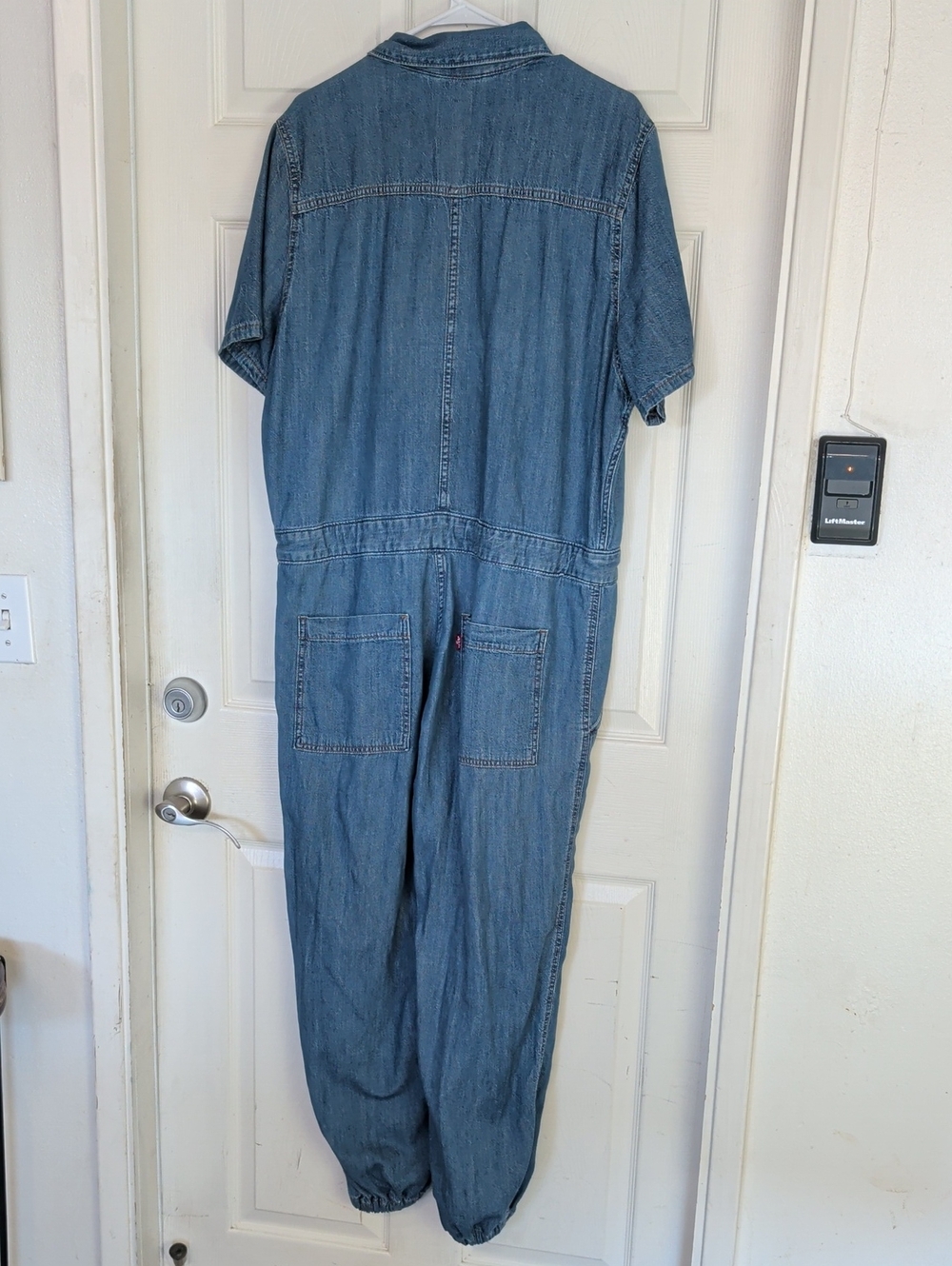 Levi's Womens Short Sleeve Denim Utility Jumpsuit Size XL Medium Wash - Picture 10 of 10